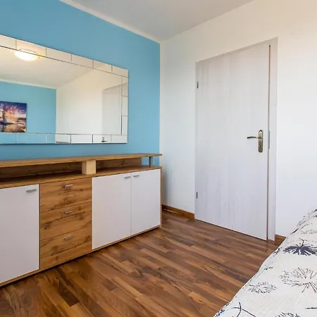 Nice In W/ 1 Bedrooms Hrvatini